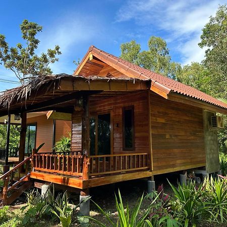 Koh Jum Bungalow & Hostel מראה חיצוני תמונה