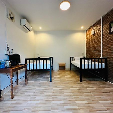 Koh Jum Bungalow & Hostel מראה חיצוני תמונה