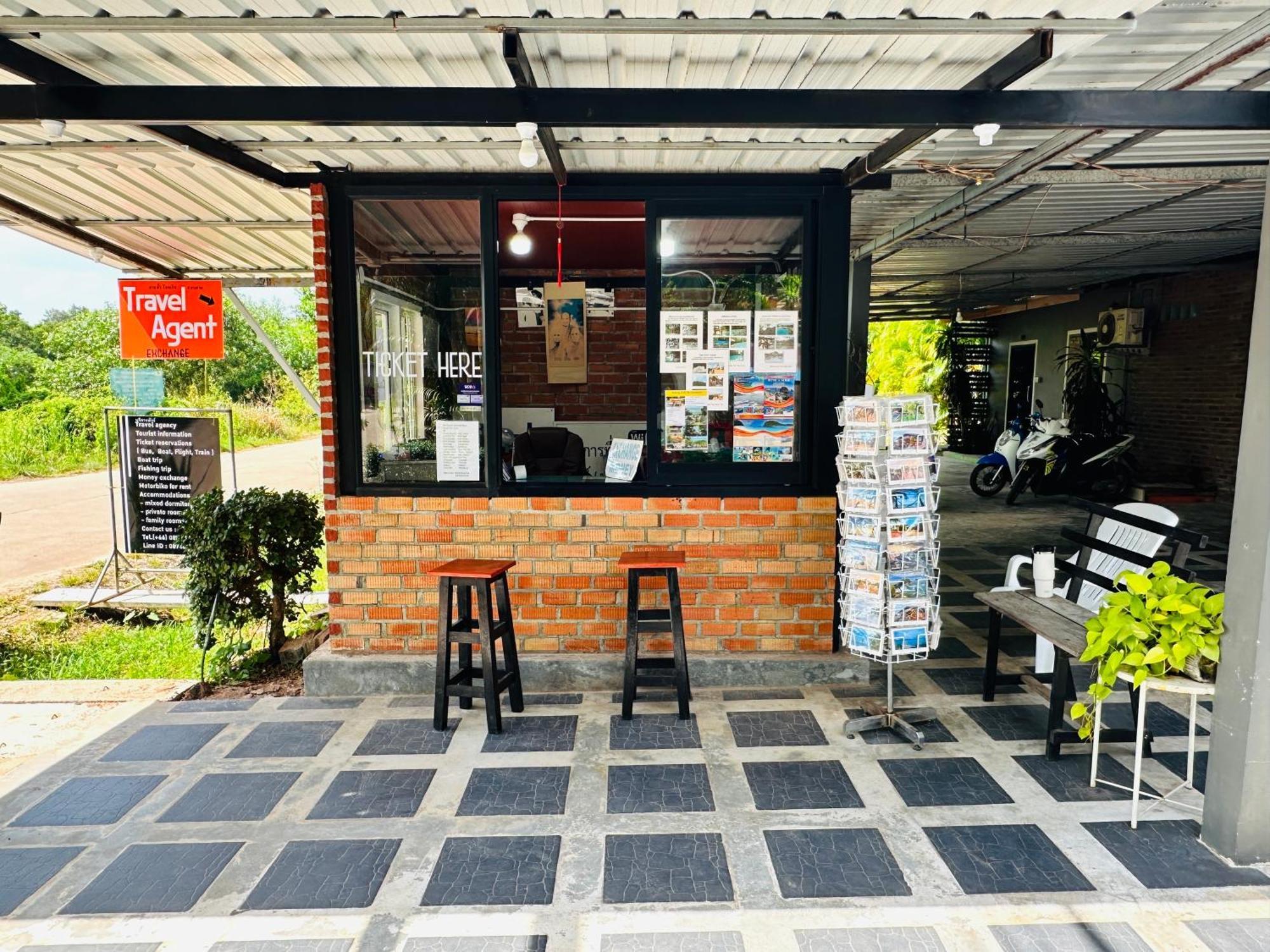 Koh Jum Bungalow & Hostel מראה חיצוני תמונה
