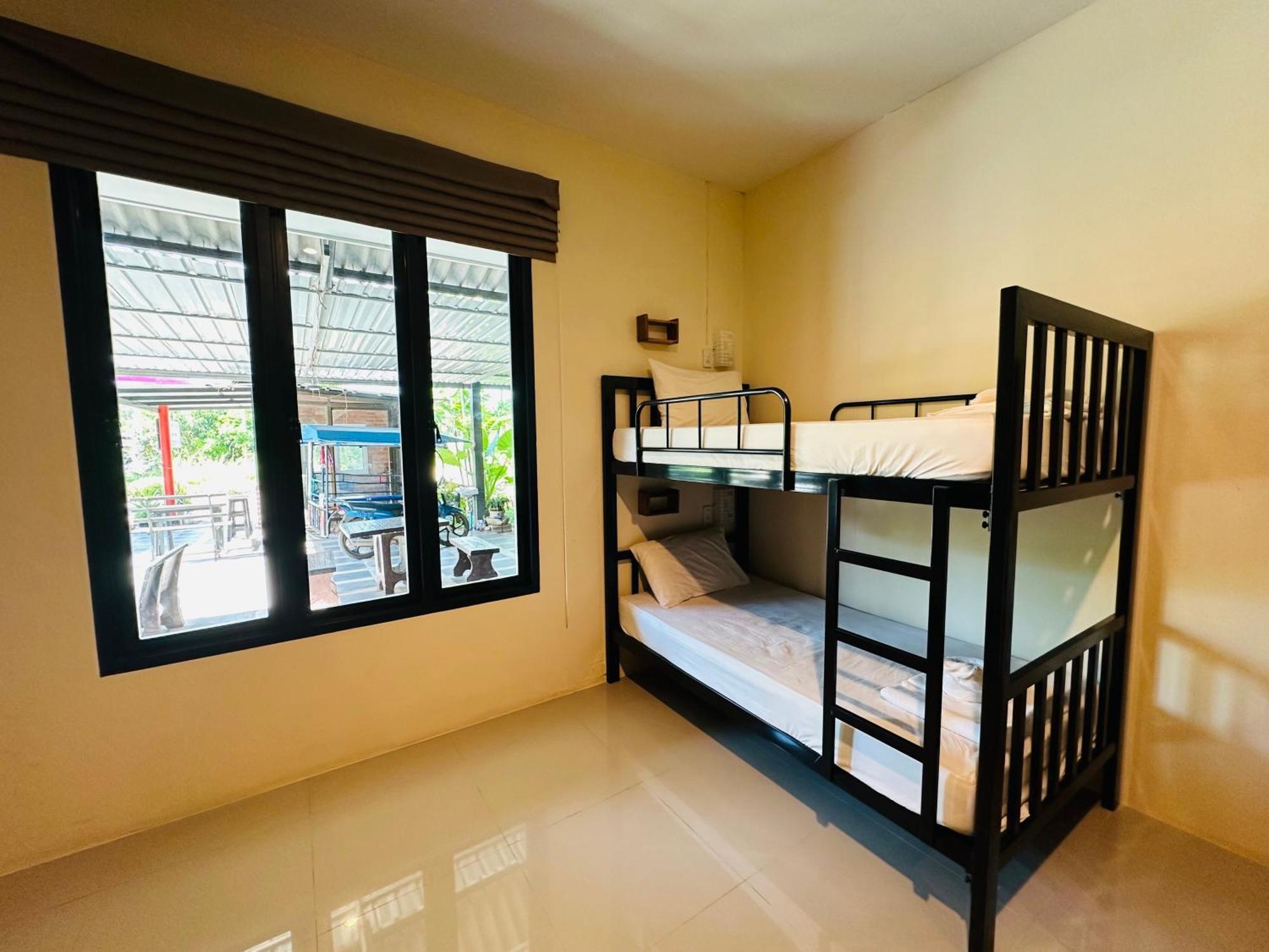 Koh Jum Bungalow & Hostel מראה חיצוני תמונה