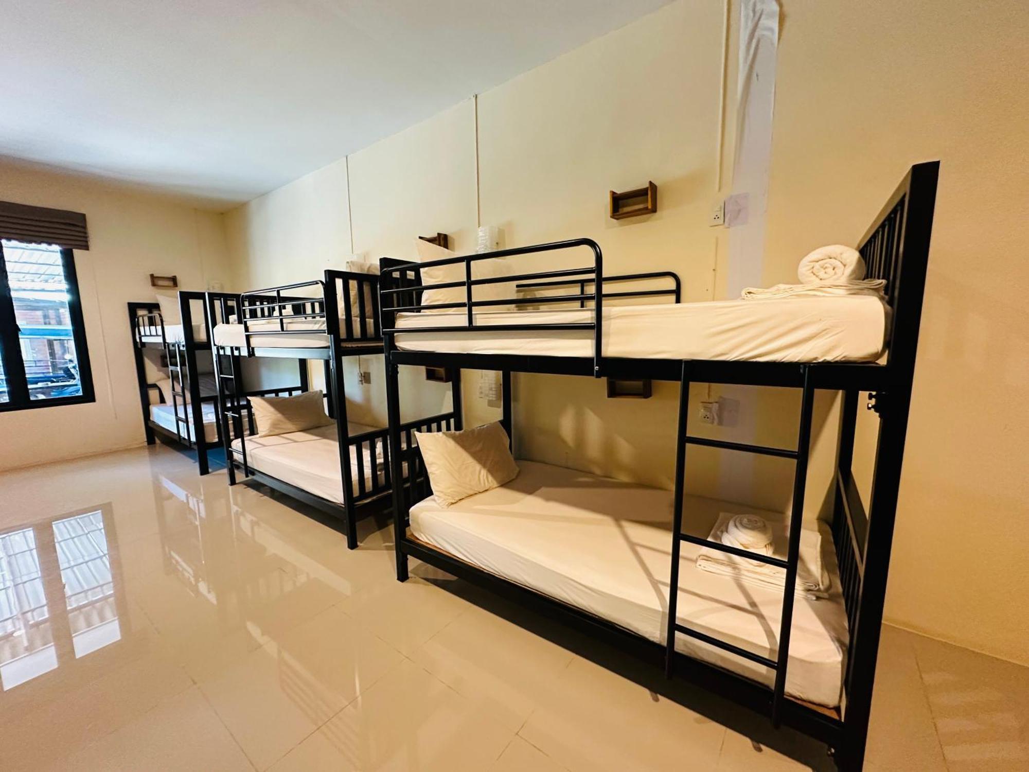 Koh Jum Bungalow & Hostel מראה חיצוני תמונה