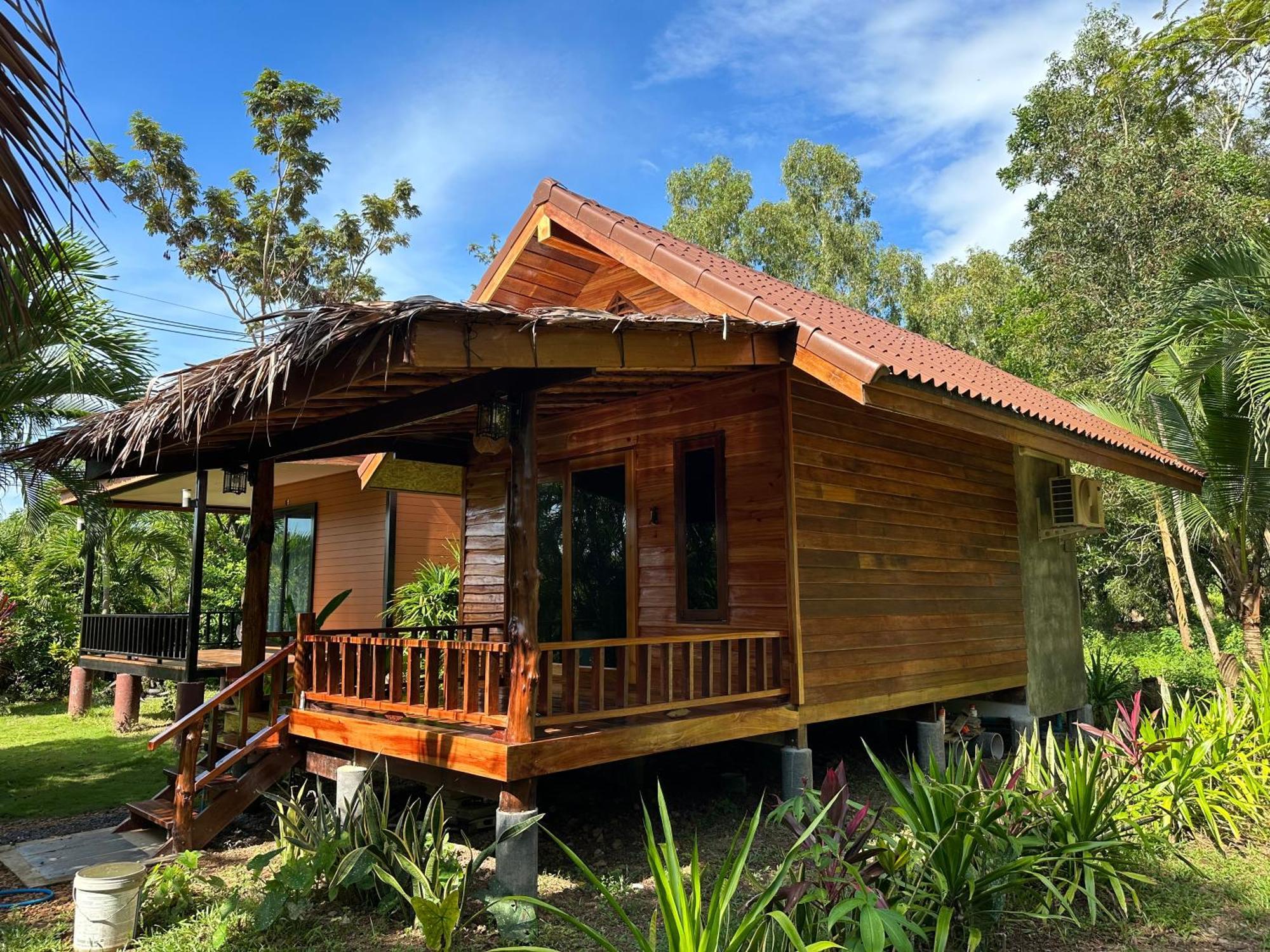 Koh Jum Bungalow & Hostel מראה חיצוני תמונה