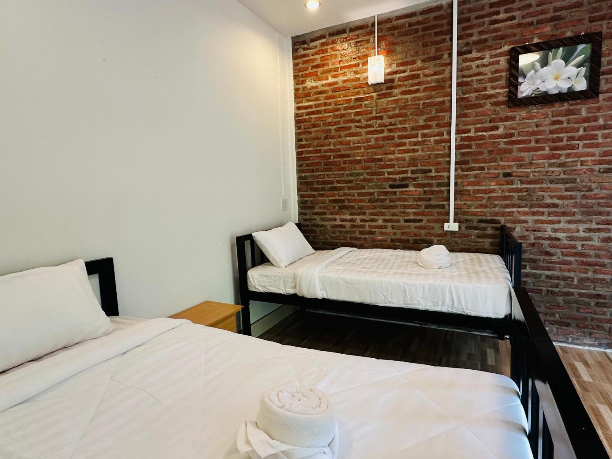 Koh Jum Bungalow & Hostel מראה חיצוני תמונה