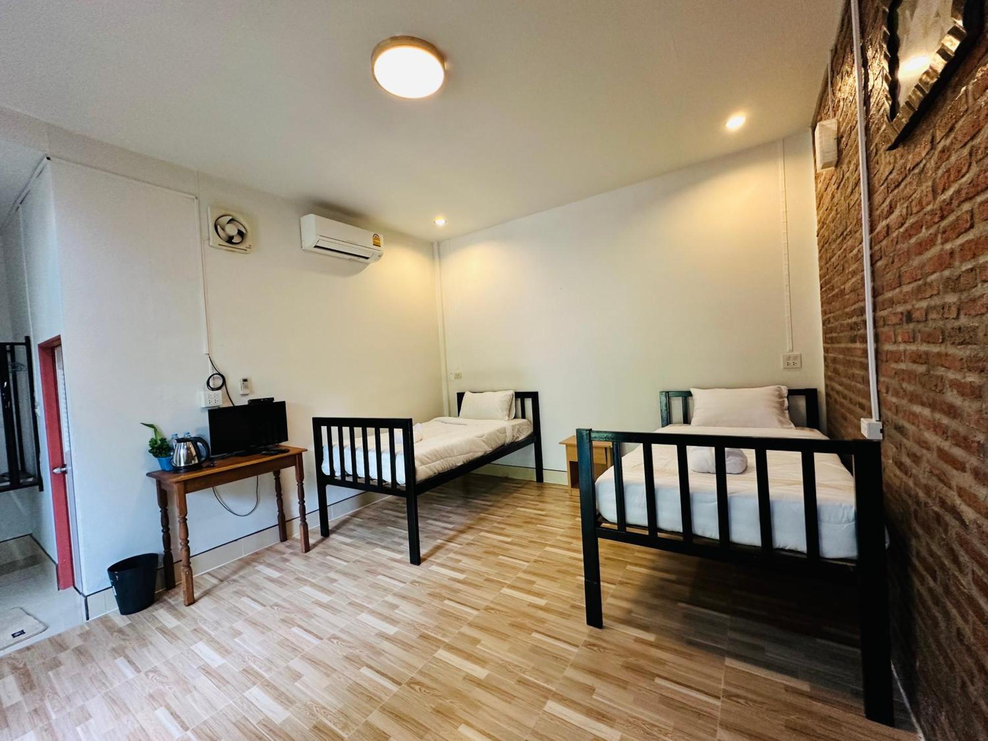 Koh Jum Bungalow & Hostel מראה חיצוני תמונה